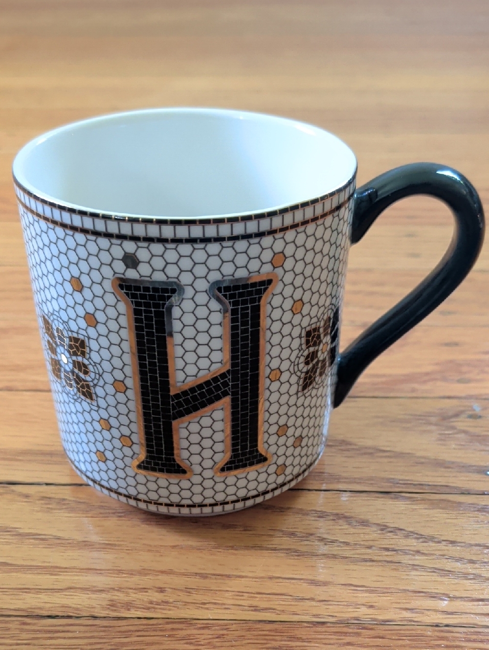 ANTHROPOLOGIE Black & Gold 'H' Honeycomb Mosaic Bistro Tile Ceramic Coffee Mug